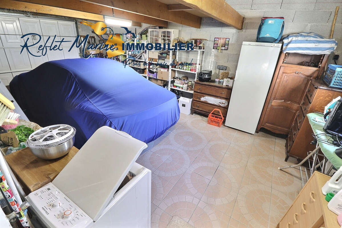 Maison à SAINT-CYR-SUR-MER