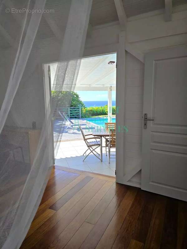 Maison à CAPESTERRE-DE-MARIE-GALANTE