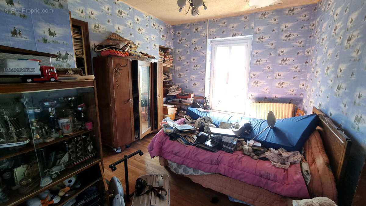 20250919_141050 - Maison à JAVERLHAC-ET-LA-CHAPELLE-SAINT-ROBERT