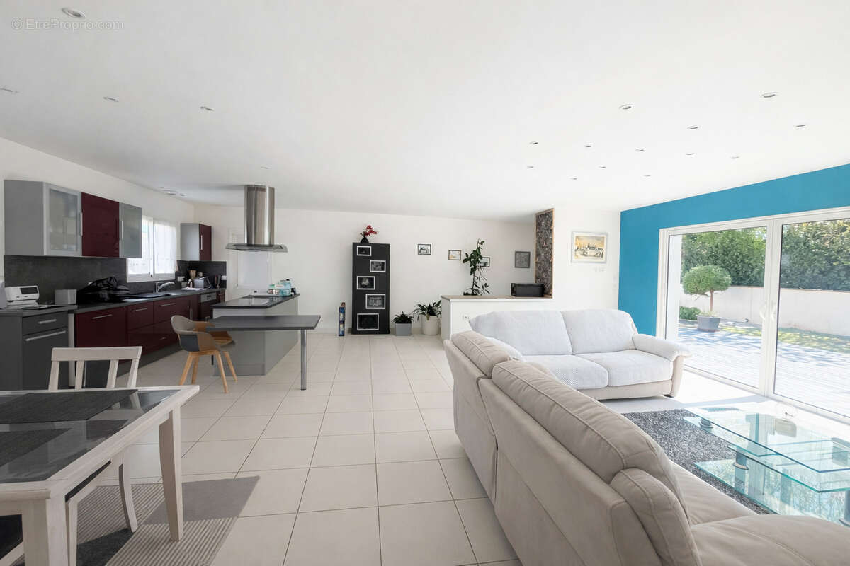 Maison à CORME-ECLUSE