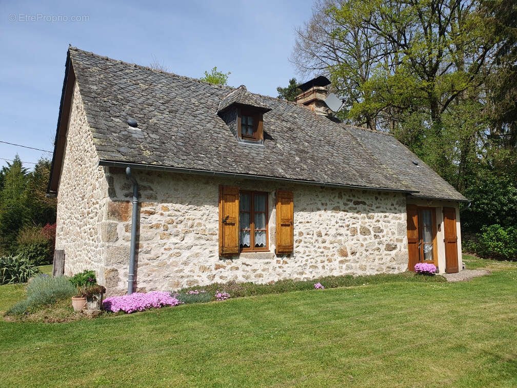 Maison à SAINT-PRIVAT