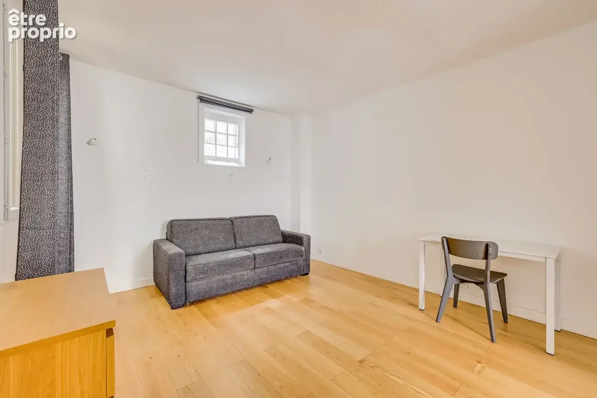 Appartement Paris 1 pièce 24 m2 ( possible 2 pièces ) - photo 2
