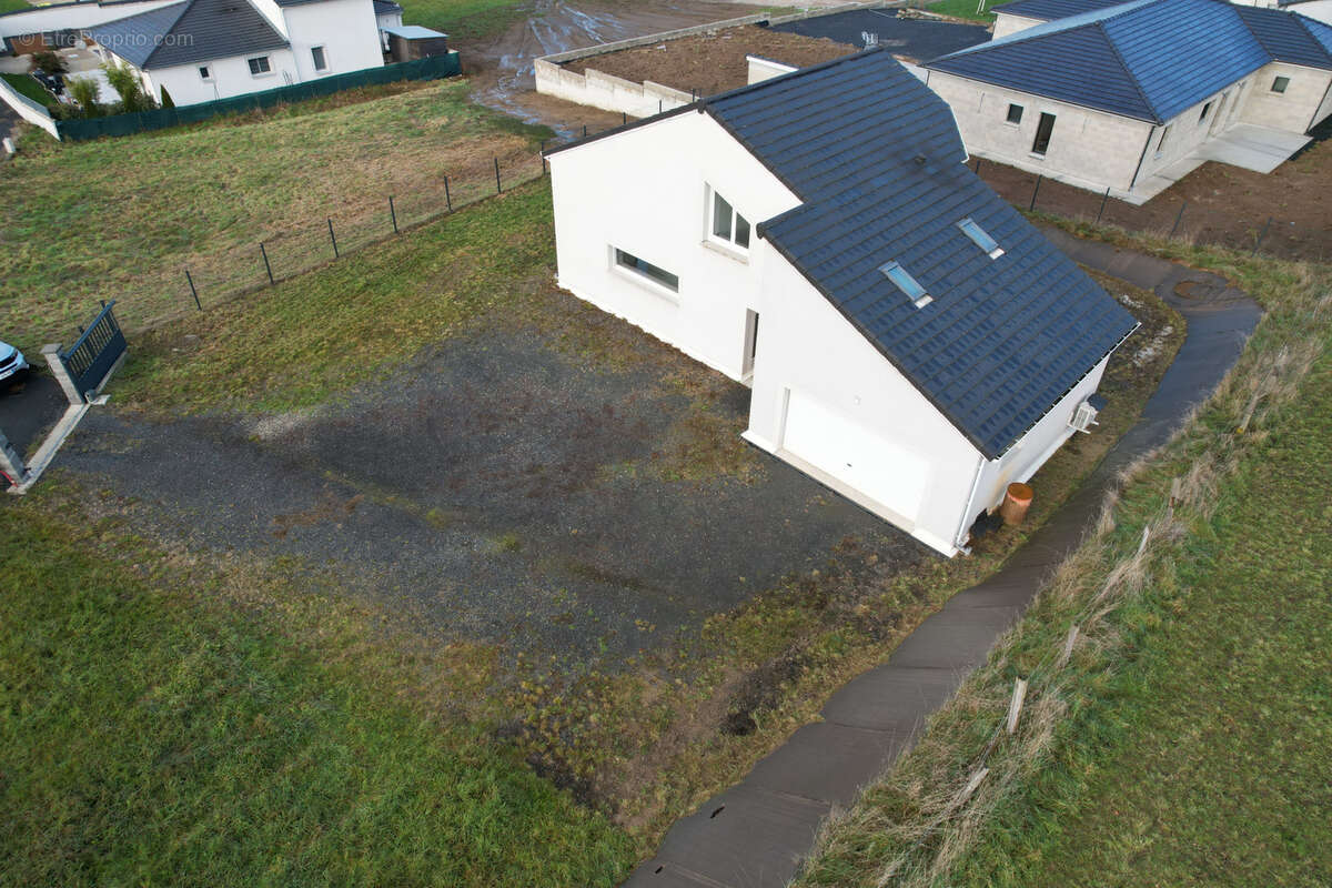 Maison à SAINT-PIERRE-EYNAC