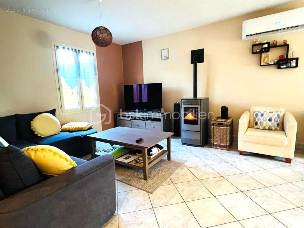 Maison agreable 3 chambres avec garage centre village - photo 3
