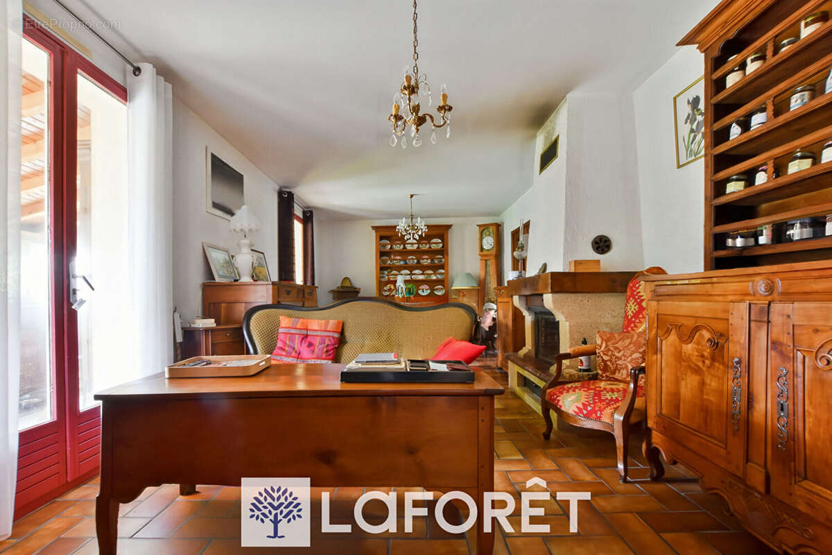 Maison à SAINT-FORT-SUR-GIRONDE