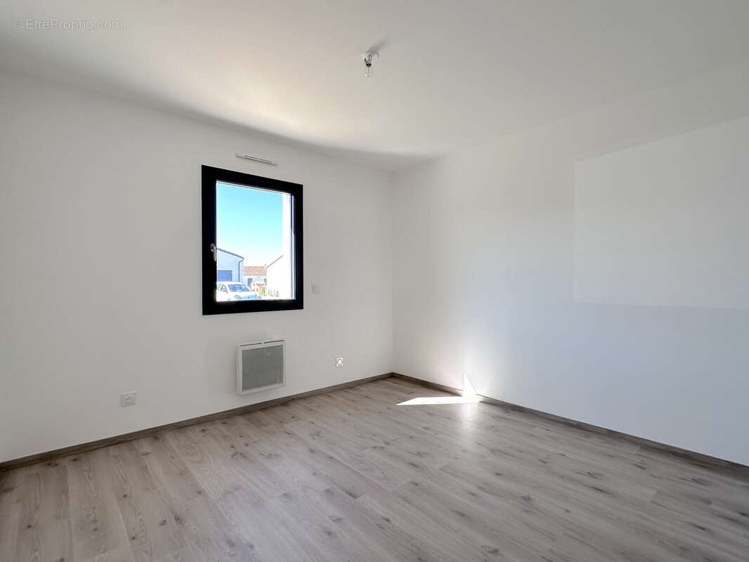 Maison à NEUVILLE-DE-POITOU