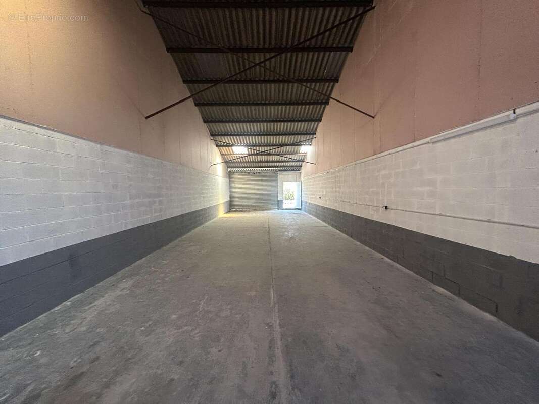 Commerce 200 m² à Cambrai  - photo 3