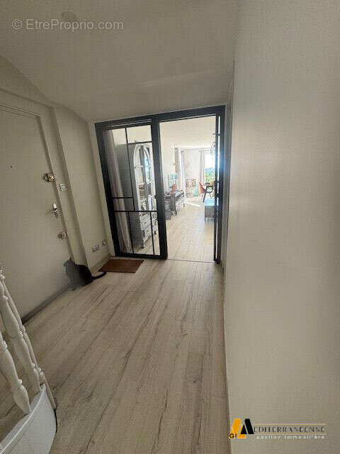 MGI  HALL - Appartement à PEZENAS