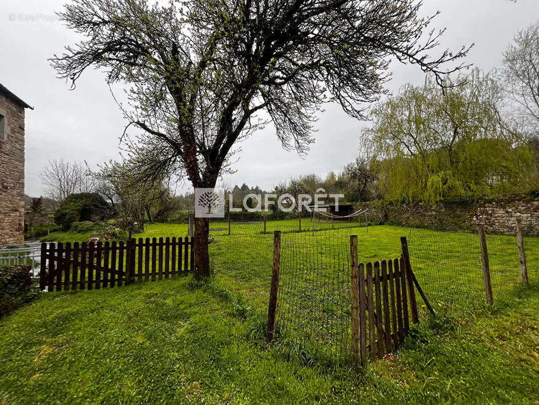 Ensemble immobilier composé de deux logements - photo 3