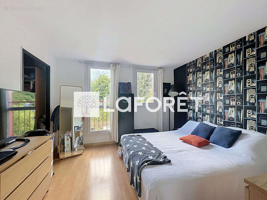 Appartement à COMBS-LA-VILLE