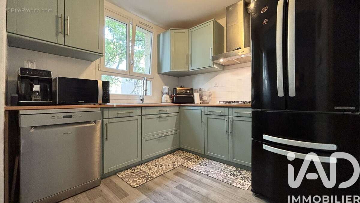 Photo 3 - Appartement à SAINTE-GENEVIEVE-DES-BOIS