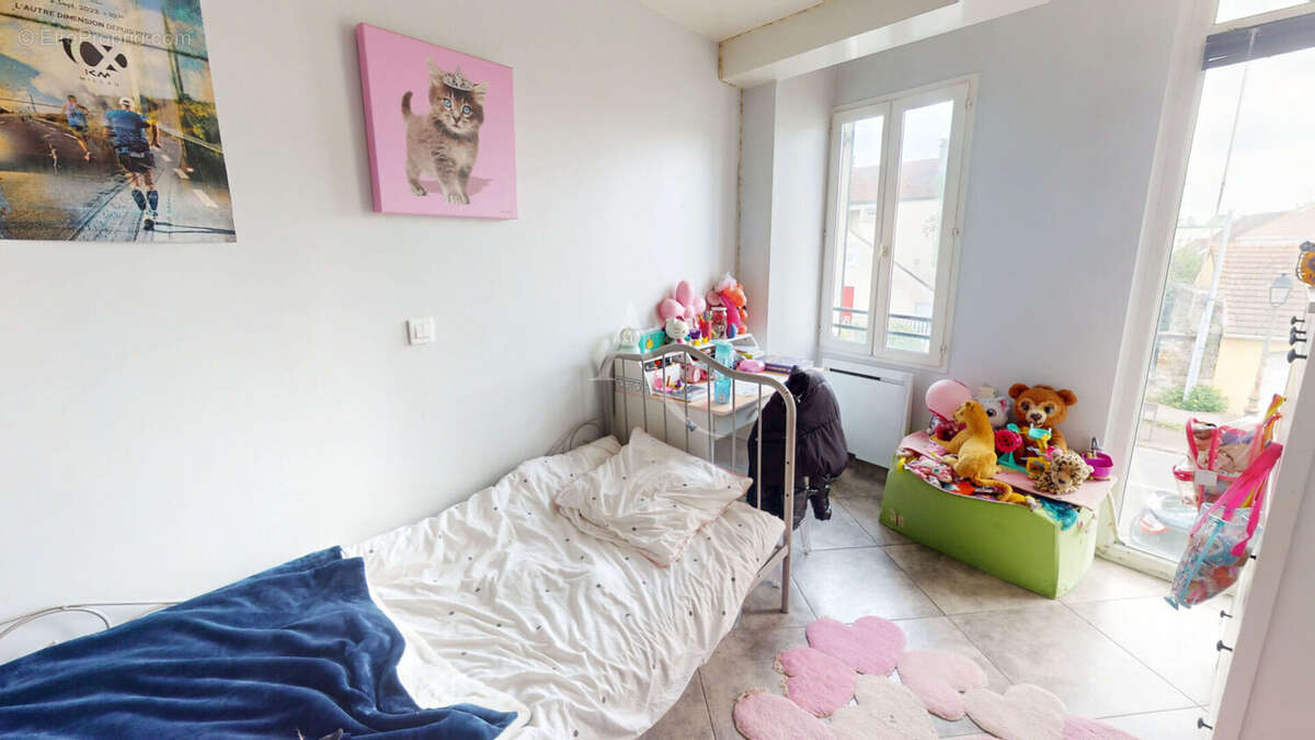 Appartement à CHILLY-MAZARIN