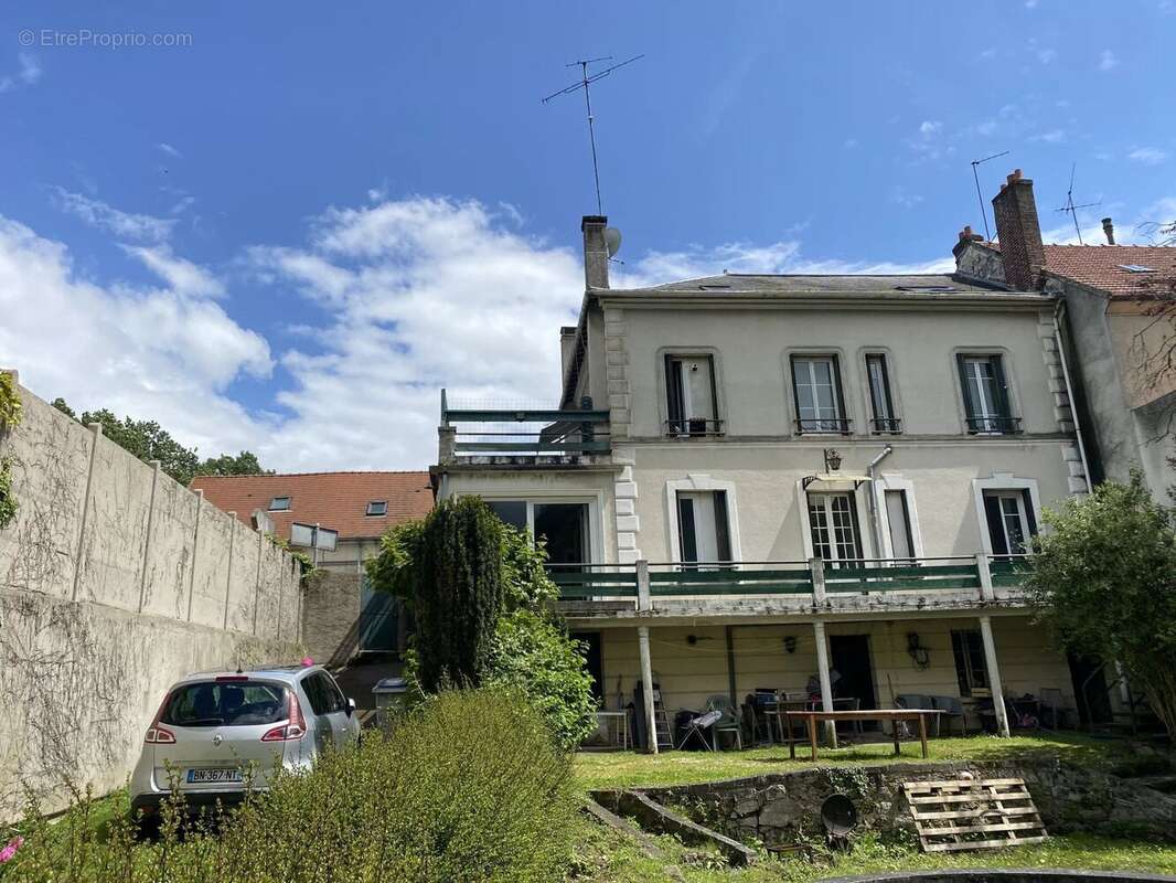 Maison à LOUVRES