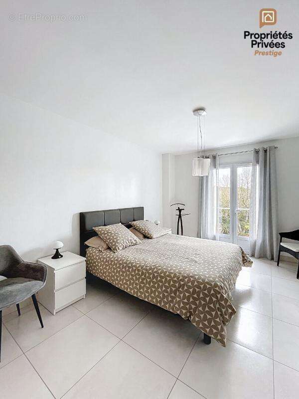 Maison à SAINT-MAXIMIN-LA-SAINTE-BAUME