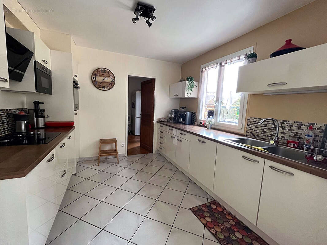 Maison à LE MESNIL-EN-THELLE