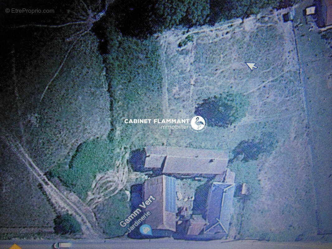 Terrain à CHAMP-D&#039;OISEAU