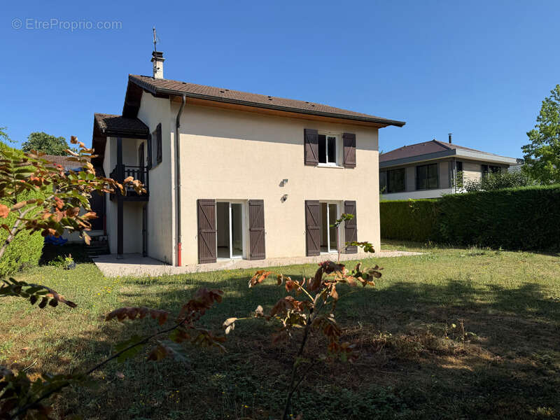 Maison à PREVESSIN-MOENS