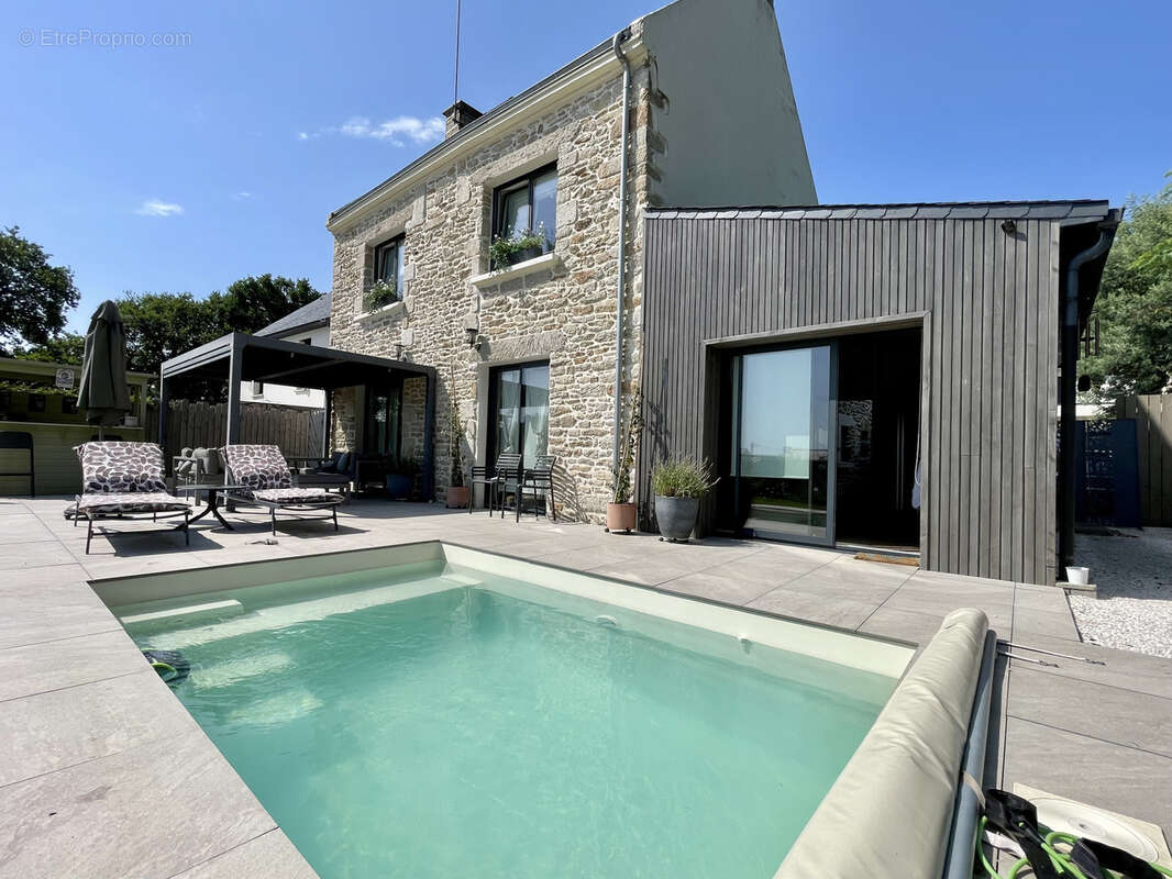 Maison 160 m² à Saint-Ave  - photo 3