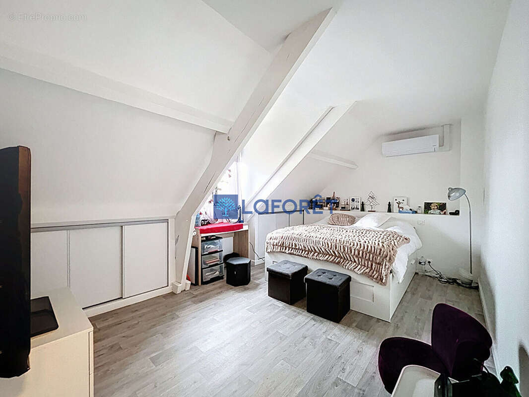 Maison à SAINTRY-SUR-SEINE