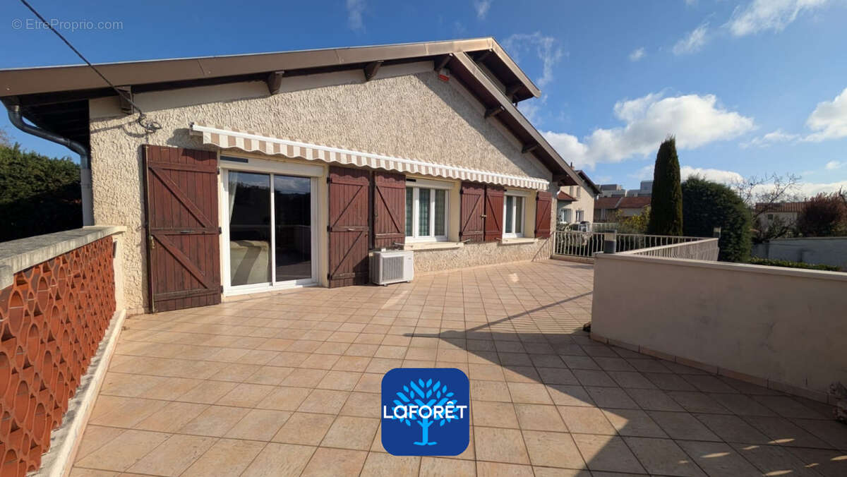 Maison à SAINT-PRIEST