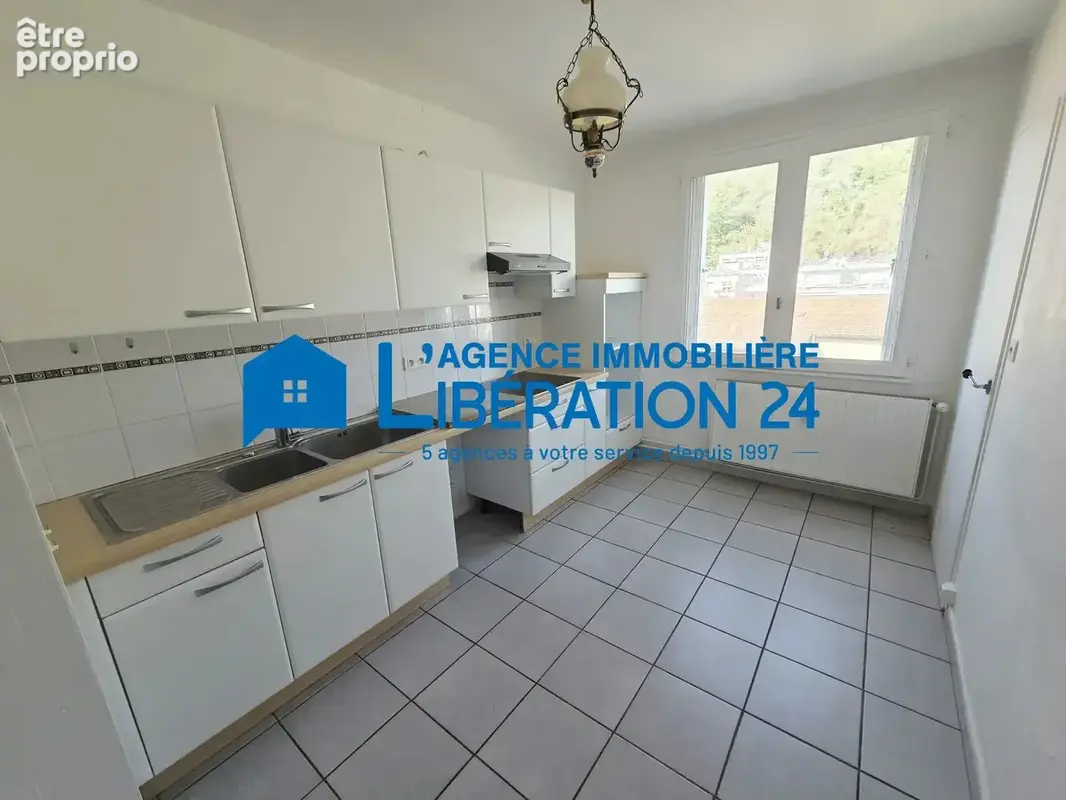 appartement T3  79m²  balcon - photo 3