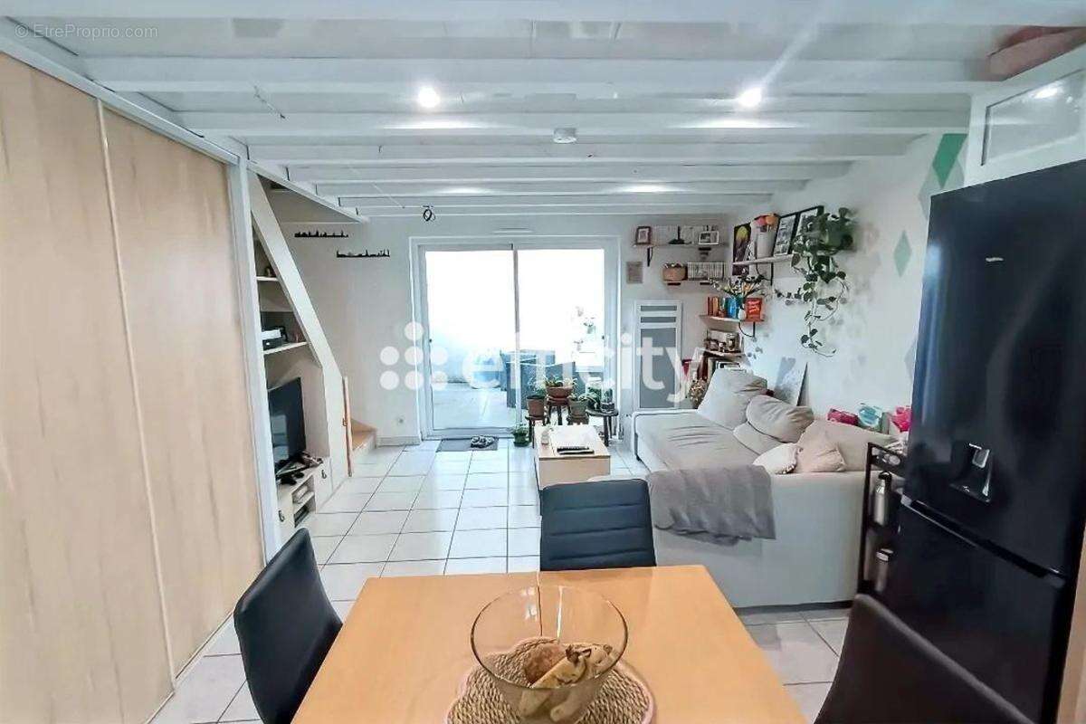 Maison à LE PELLERIN