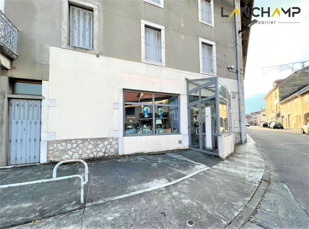 Commerce à SEYSSEL