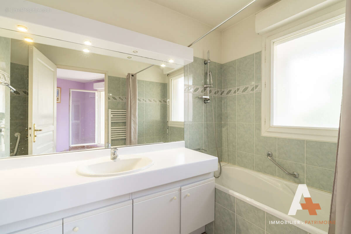 Appartement à MARSEILLE-9E