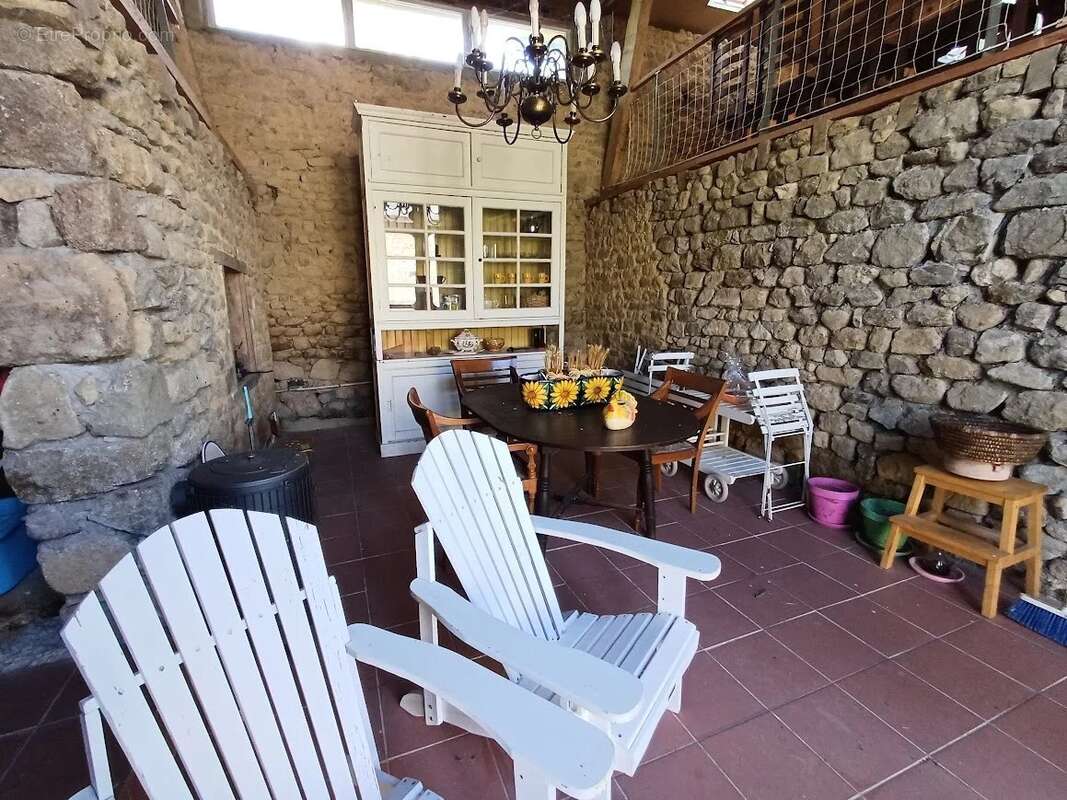 Maison à CHENERAILLES