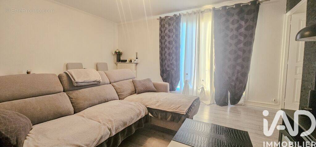 Photo 1 - Appartement à LA COURNEUVE