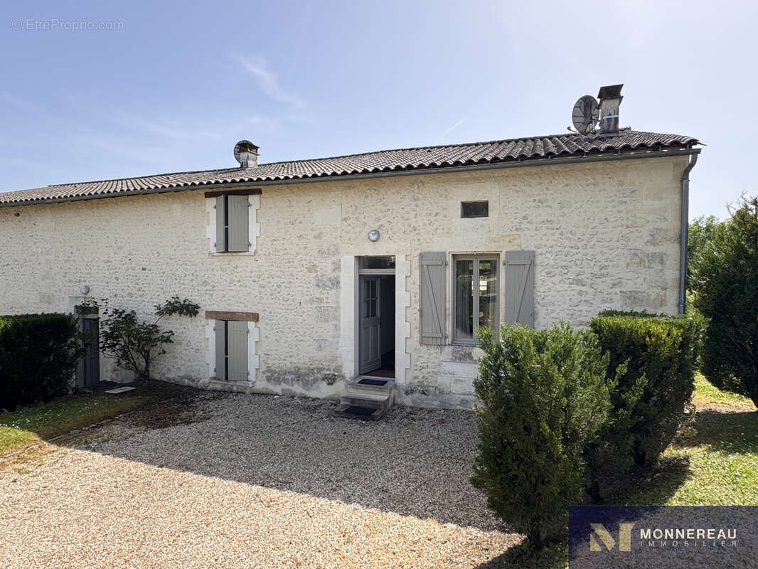 Maison à CHALAIS