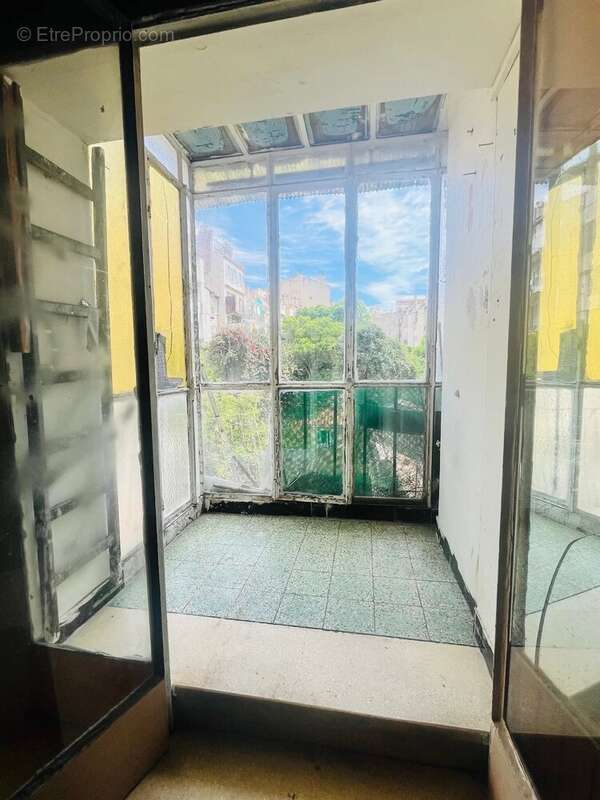 Appartement à MARSEILLE-1E