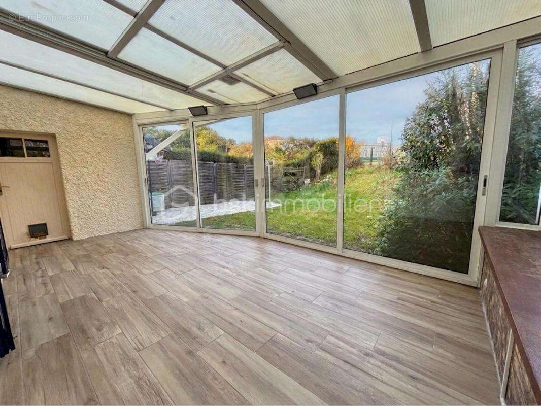 Maison à LA QUEUE-EN-BRIE