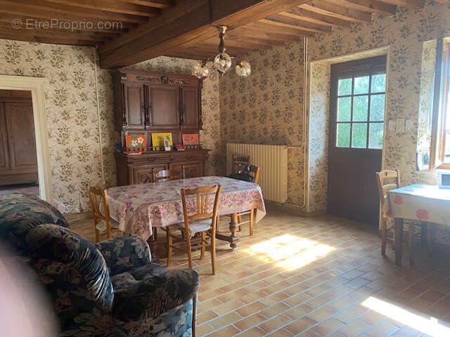 Maison à MONTSAUCHE-LES-SETTONS