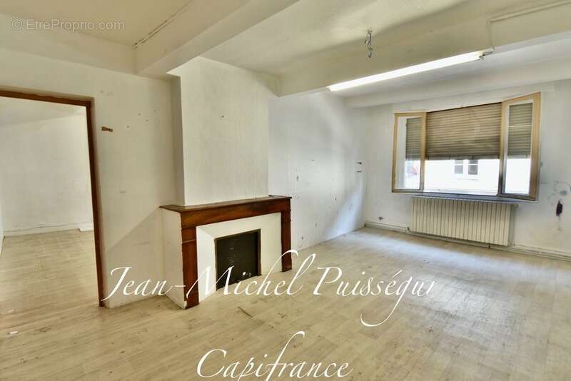Immeuble 5 Appartements et Commerce à Vendre SAINT GAUDENS (31) - photo 3
