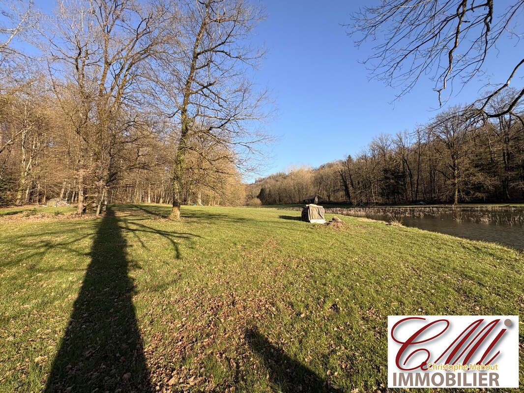Terrain à BEAULIEU-EN-ARGONNE