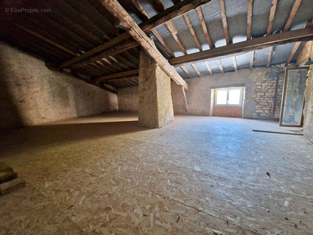 Maison à DOMPCEVRIN