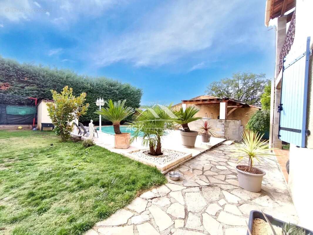 Maison à SAINT-MARTIN-DE-VALGALGUES