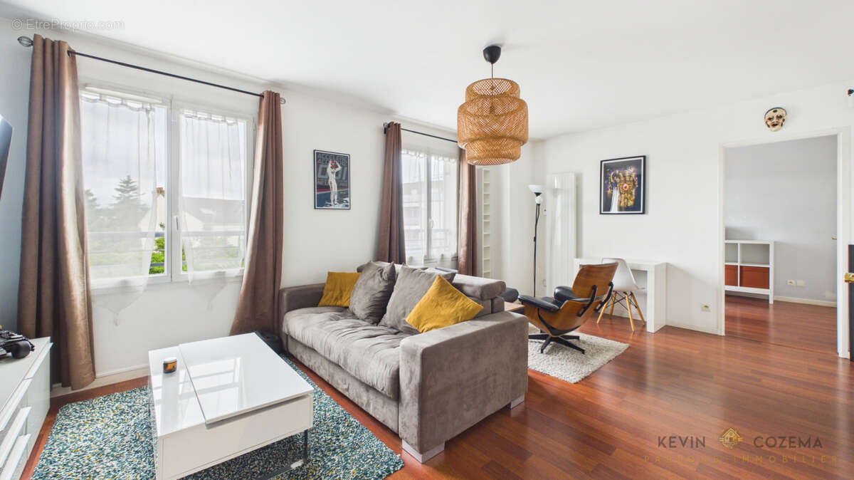 Appartement à CORBEIL-ESSONNES