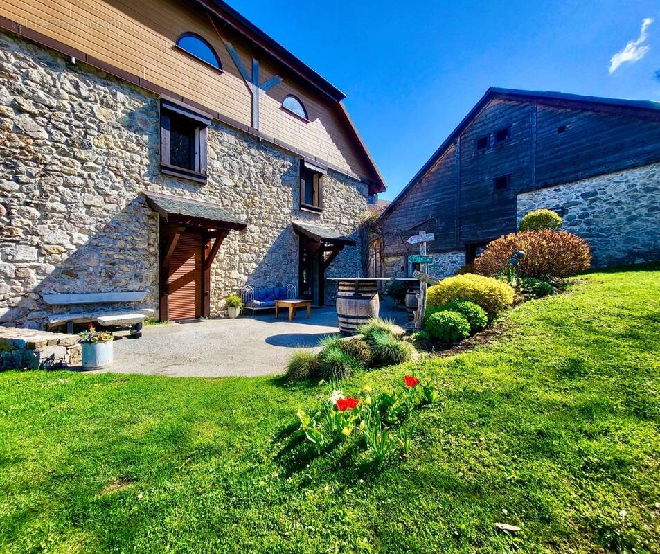 Maison à THOLLON-LES-MEMISES