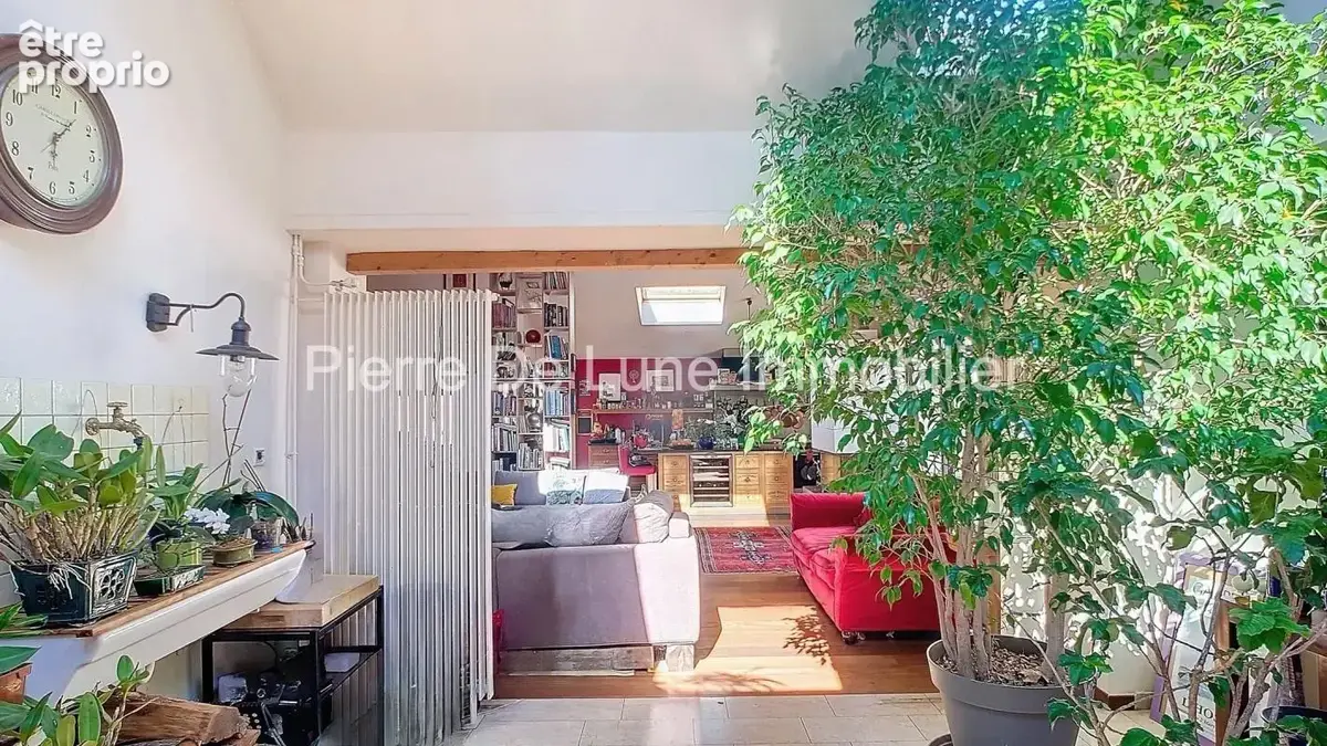 Maison de plain pied atypique de 205 m2 habitable avec patio - photo 6