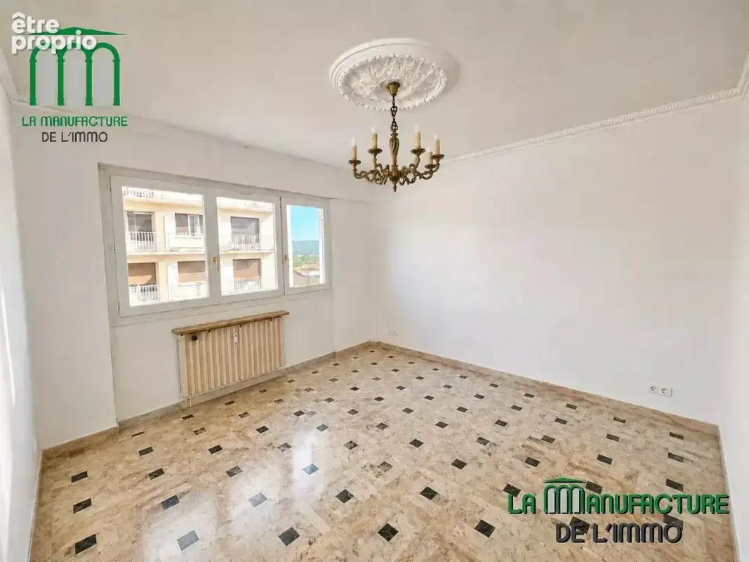 Appartement de caractere type F3 de 65,91 m² carrez avec balcon, garage et cave / prox. centre-ville / ideal investisseur - photo 2