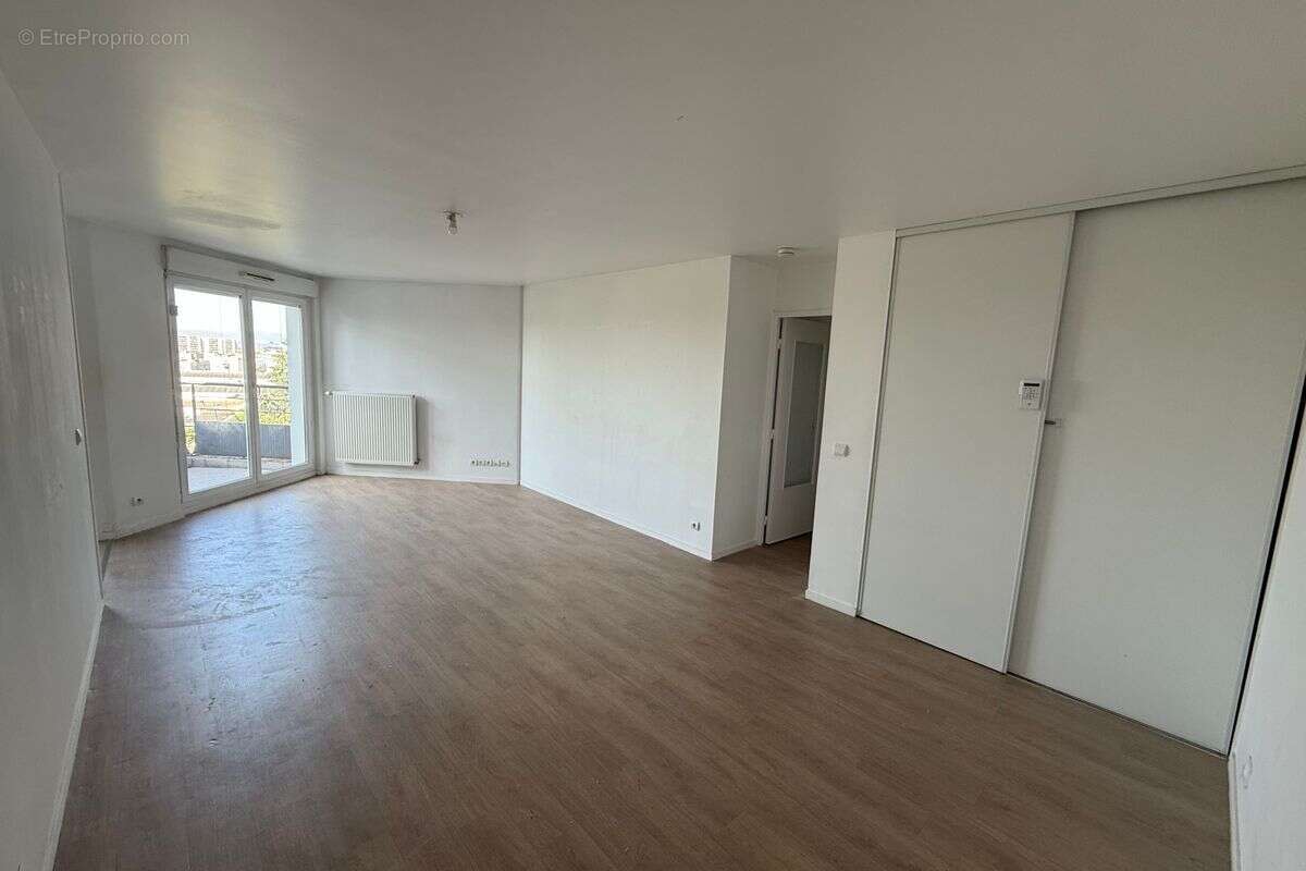 T3 de 71 m² à Saint-Priest, Carré Rostand au prix de vente de 145 700€ - photo 6