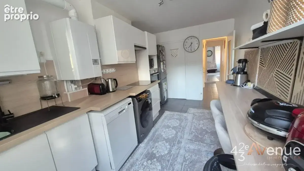 Appartement 66 m² à Saint-Etienne  - photo 4