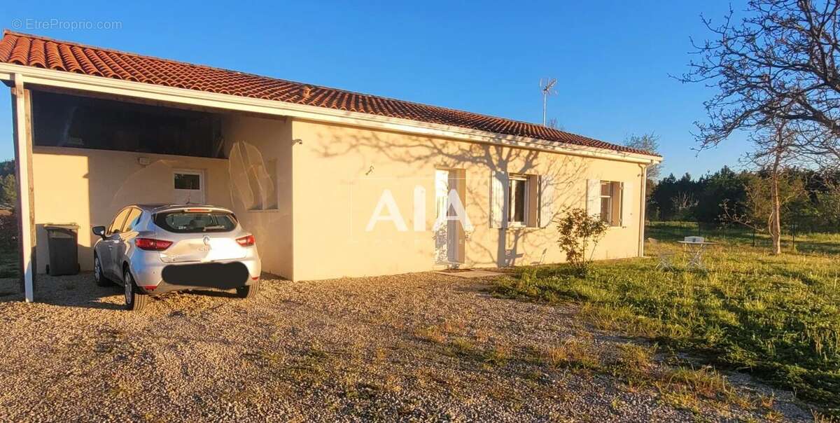 Maison à FOUQUEURE