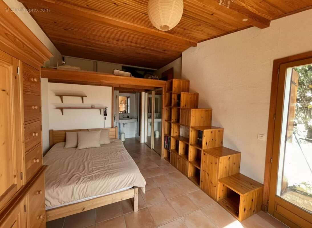 Maison à EZE