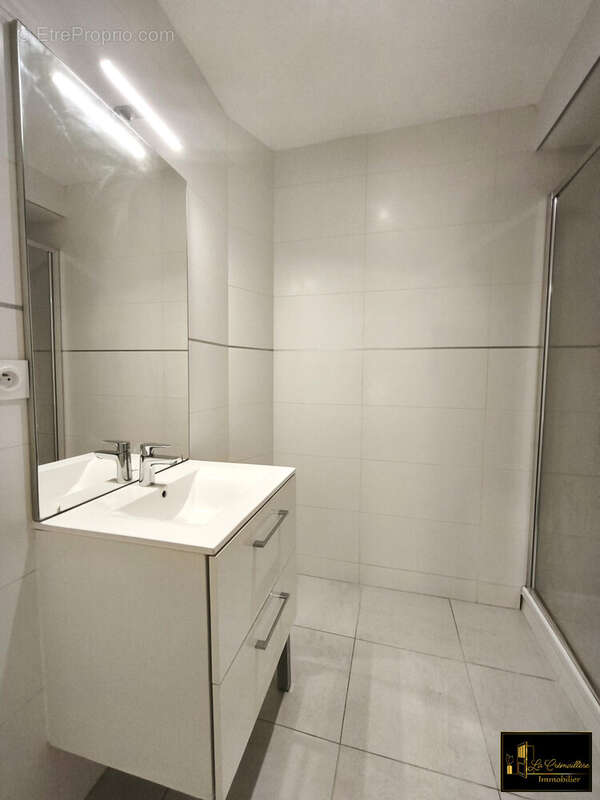 Salle de douche, sans travaux, détente - Maison à ABLIS