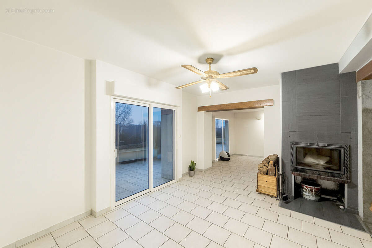 Maison à BRAGNY-SUR-SAONE