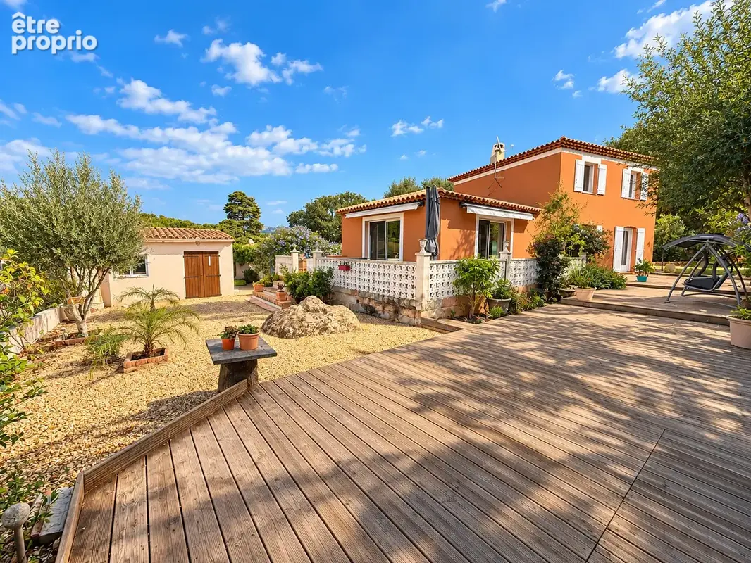 Photo Maison à Six-Fours-Les-Plages au prix de 598 500€