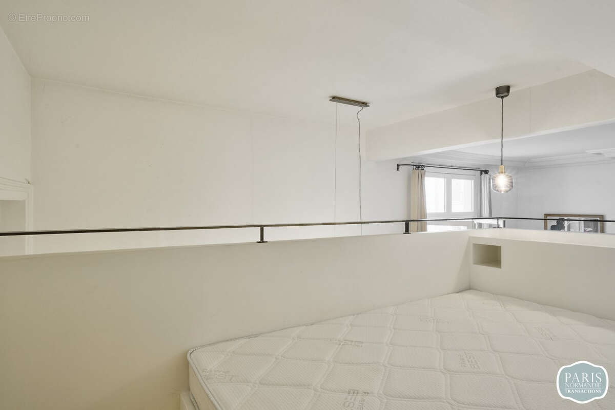 Appartement à PARIS-7E
